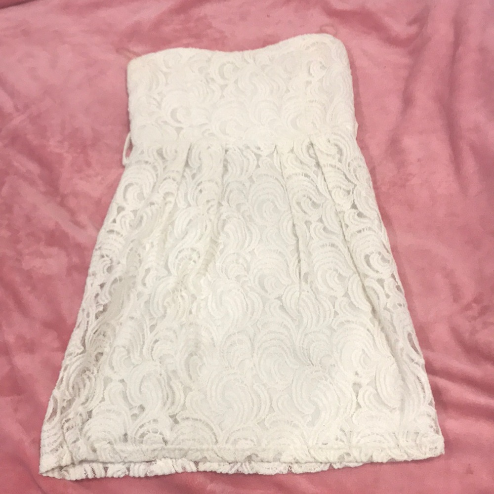 White dress lace strapless